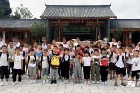 暑假老師和孩子們在“寺外桃源”景區(qū)的戶外活動 好嗨哦！